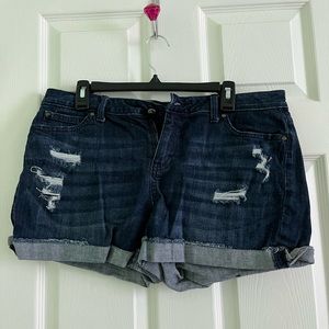 Jennifer Lopez mid rise jean shorts